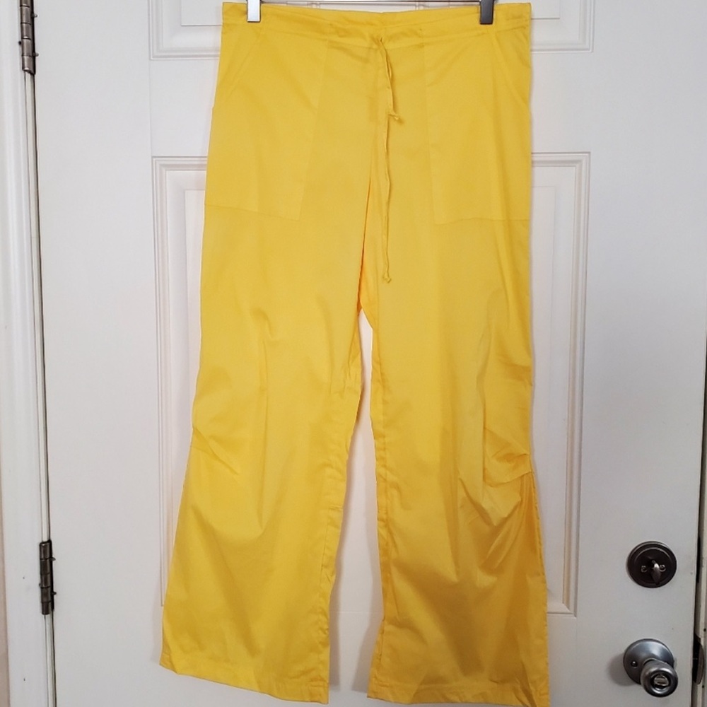 Be Present Lotus Yoga Pants Women’s Medium nwot